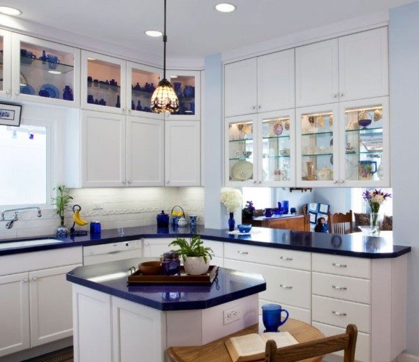 https://www.eatwell101.com/wp-content/uploads/2013/03/Kitchen-Styled-in-Blue-3-e1363717583881.jpg