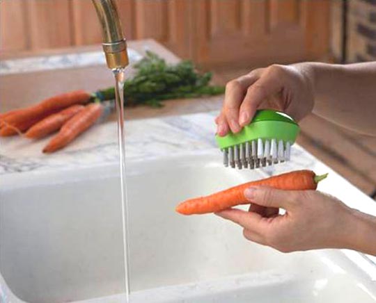 Flexible Vegetable Brush Fruit and Vegetable Cleaning Brushes Scrubb Hot  New