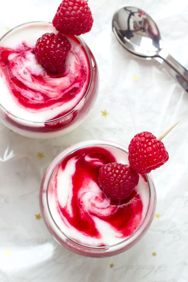 Raspberry Cottage Cheese Parfait Recipe — Eatwell101