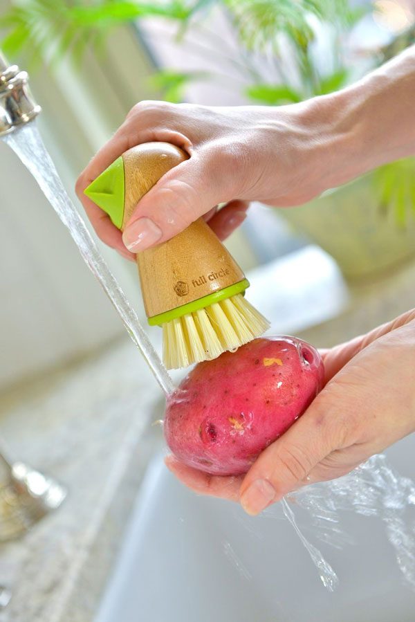 The Best Items for Cleaning Your Fruit and Vegetables — Eatwell101