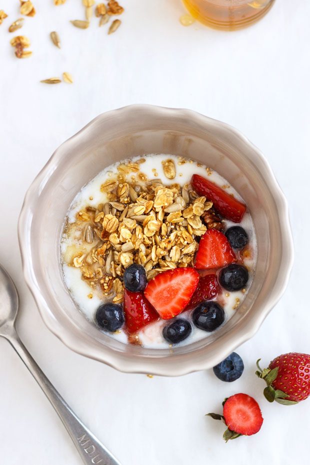 Granola Berry Breakfast Bowl Recipe Eatwell101