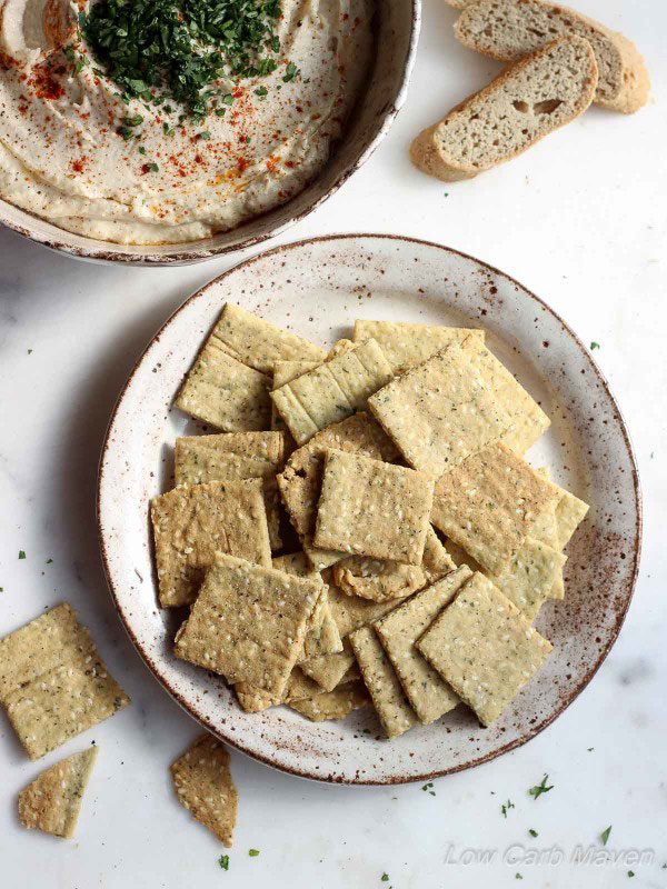 Crackers croustillants aux amandes et au sésame