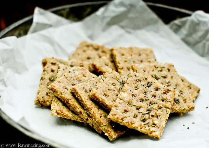 Crackers aux amandes au romarin