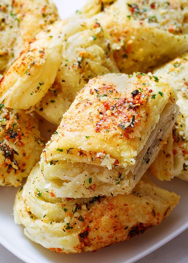 Appetizers for Party: 17 Delicious and Easy Recipes — Eatwell101
