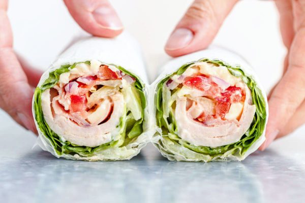 https://www.eatwell101.com/wp-content/uploads/2018/10/how-to-make-Lettuce-Wrap-600x400.jpg