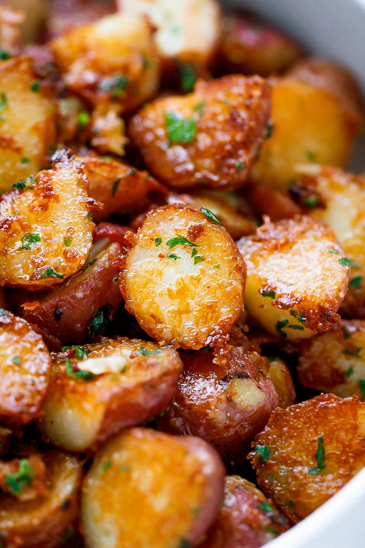 Parmesan Garlic Roasted Potatoes - Design Corral