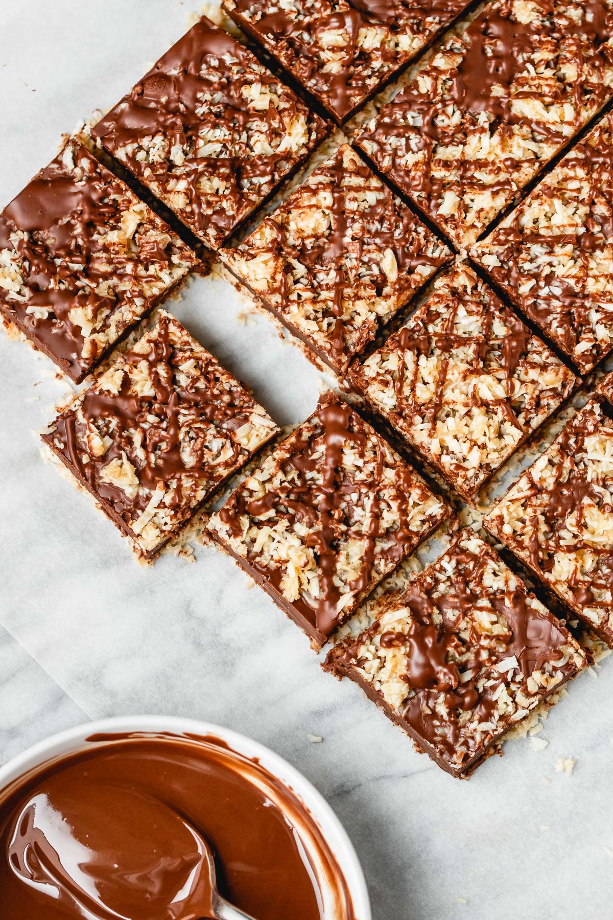 https://www.eatwell101.com/wp-content/uploads/2018/11/no-bake-peanut-butter-bars.jpg