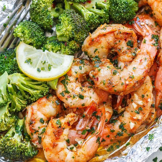 https://www.eatwell101.com/wp-content/uploads/2019/04/shrimp-and-broccoli-recipe-2-680x680.jpg