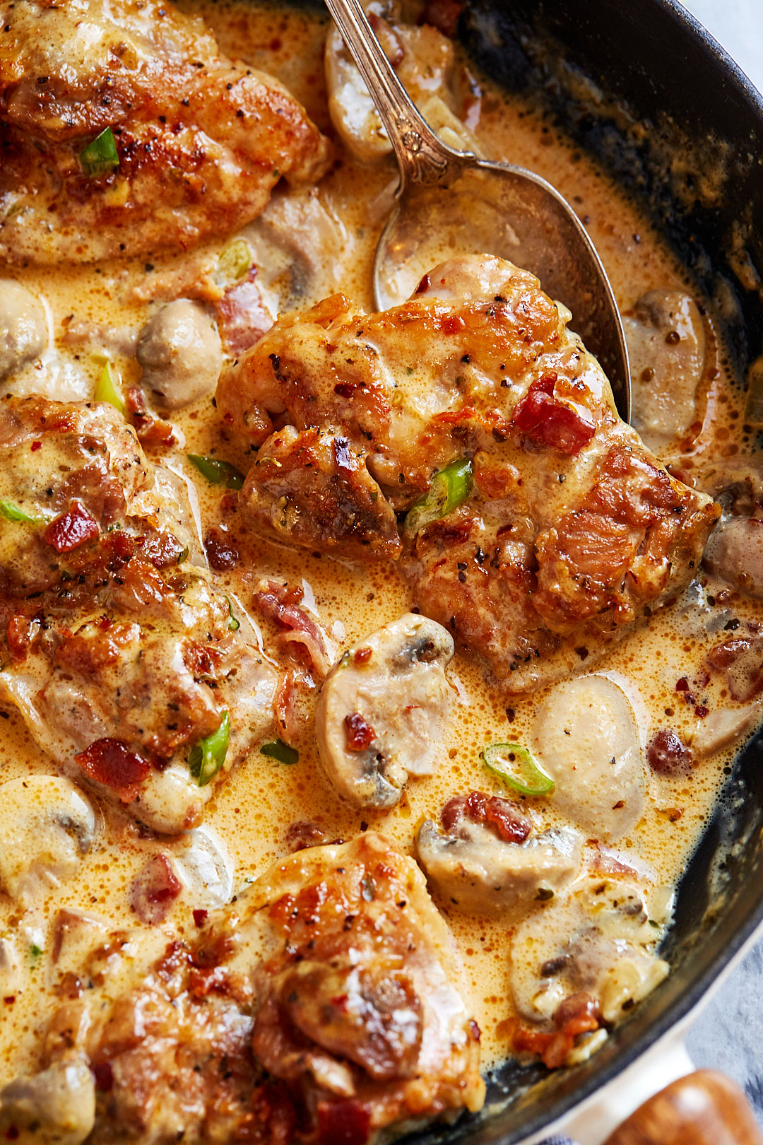 Creamy Mushroom Chicken Skillet with Bacon Recipe — Eatwell101