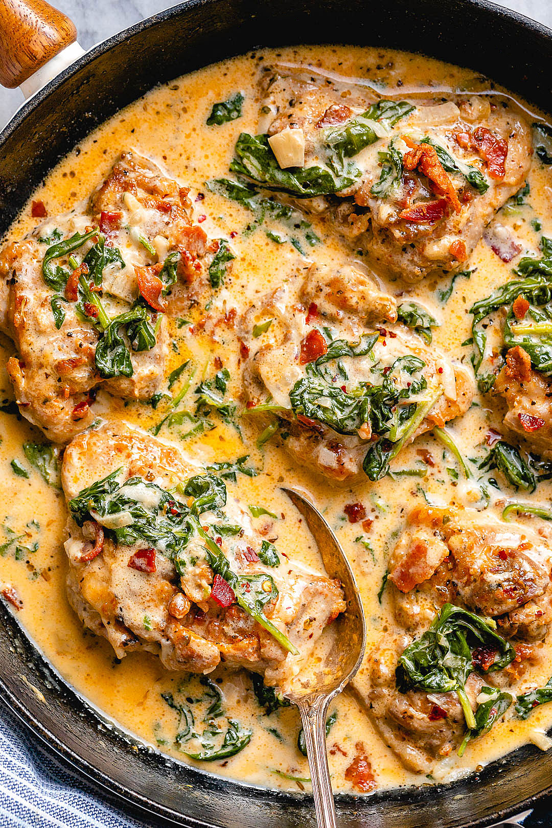 Garlic Butter Chicken Recipe With Creamy Spinach And Bacon Best Chicken Recipe Eatwell