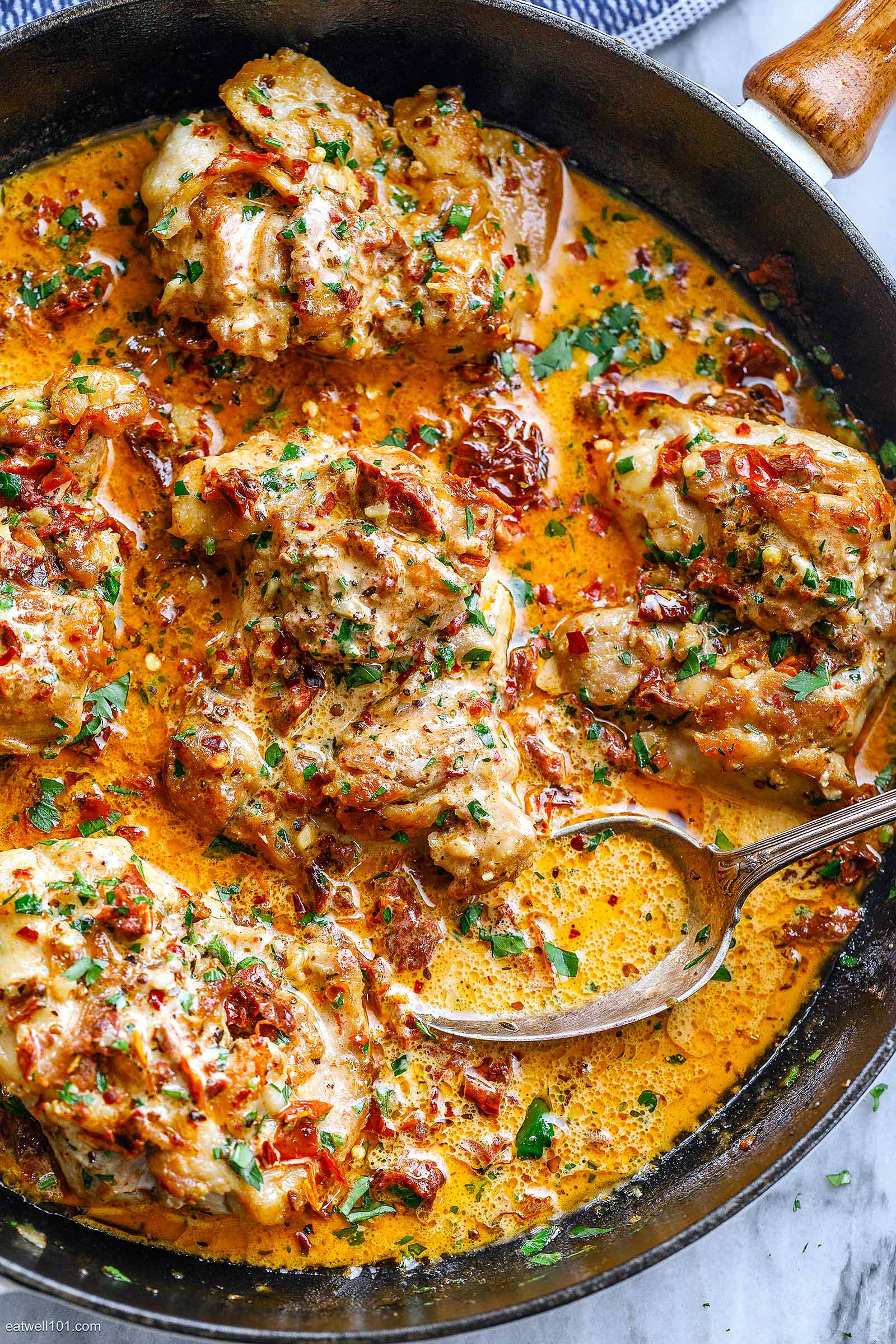 Skillet Chicken Thighs Recipe in Sundried Tomato Parmesan Cream Sauce ...