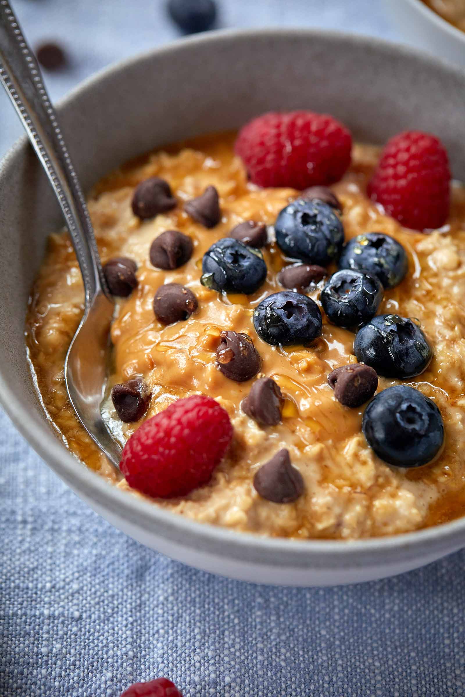 Healthy Chocolate Peanut Butter Oatmeal Breakfast Recipe – Easy Oatmeal ...