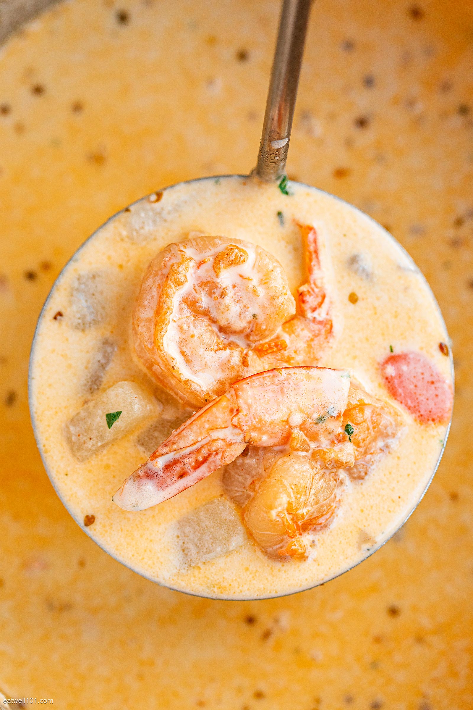 https://www.eatwell101.com/wp-content/uploads/2020/01/Creamy-Potato-Shrimp-Soup-3.jpg