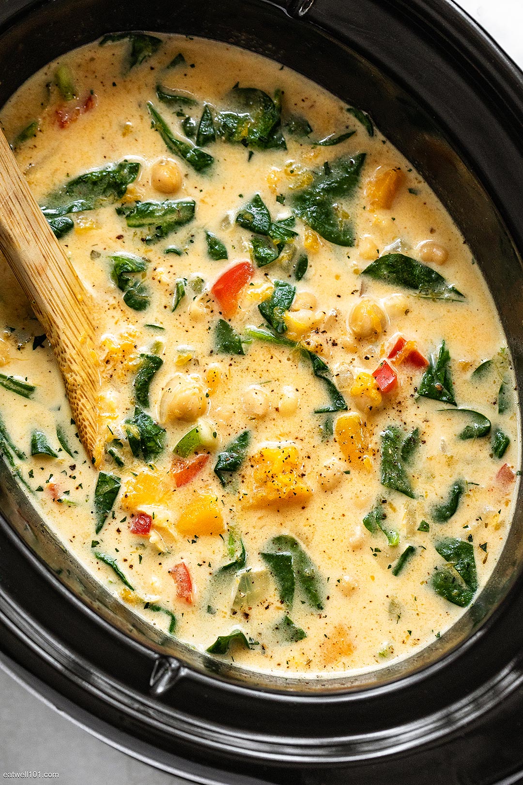 https://www.eatwell101.com/wp-content/uploads/2020/02/Slow-Cooker-Chickpea-Butternut-Soup-recipe-2.jpg
