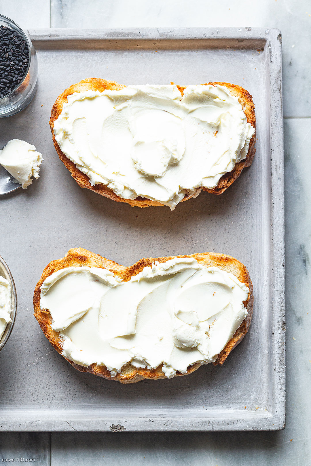 Whipped Cream Cheese Toasts with Smoked Salmon – Cream Cheese