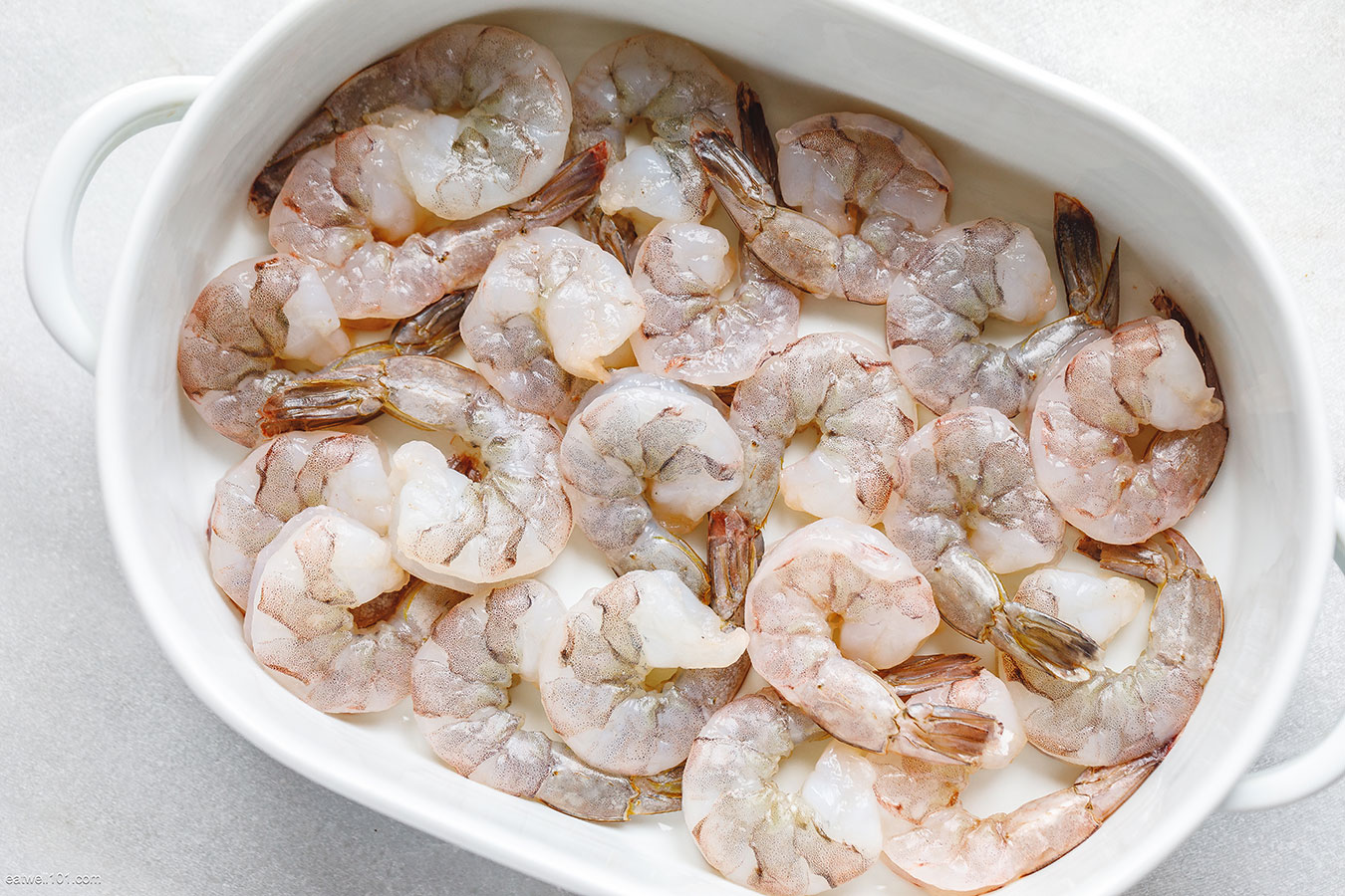 https://www.eatwell101.com/wp-content/uploads/2020/05/Oven-Baked-Shrimp-Recipe-3.jpg
