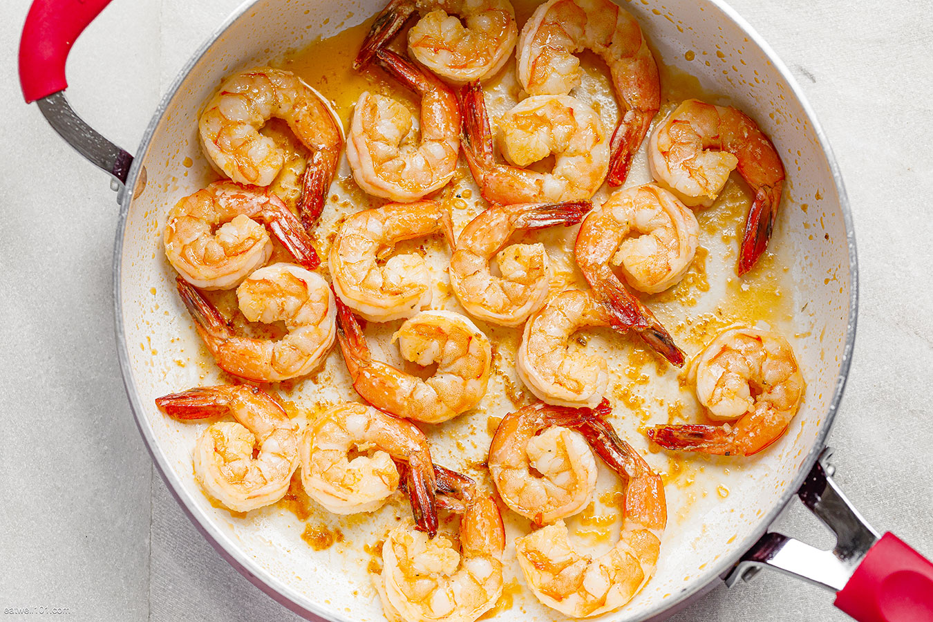 https://www.eatwell101.com/wp-content/uploads/2020/06/Creamy-Garlic-Shrimp-recipe-4.jpg