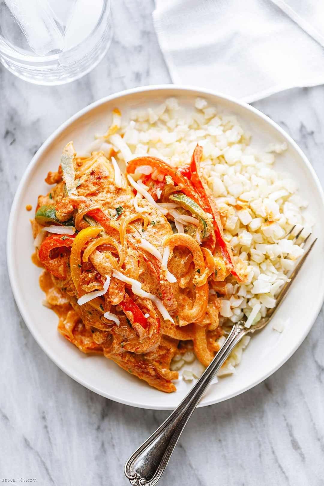 Easy Creamy Chicken Fajita Skillet Recipe - Healthy Fitness Meals