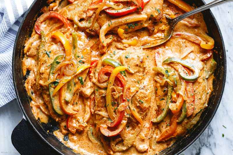 Creamy Chicken Fajita Skillet – Cookin' with Mima