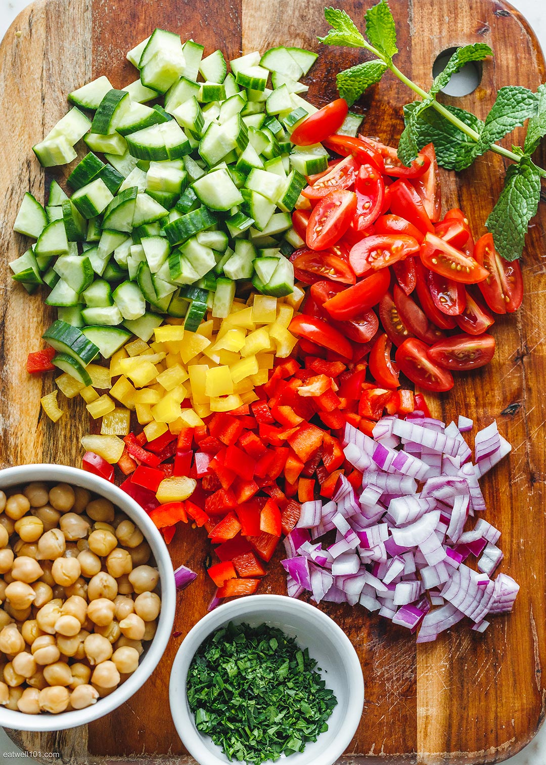 https://www.eatwell101.com/wp-content/uploads/2020/07/Mediterranean-Chickpea-Salad-recipe-2.jpg