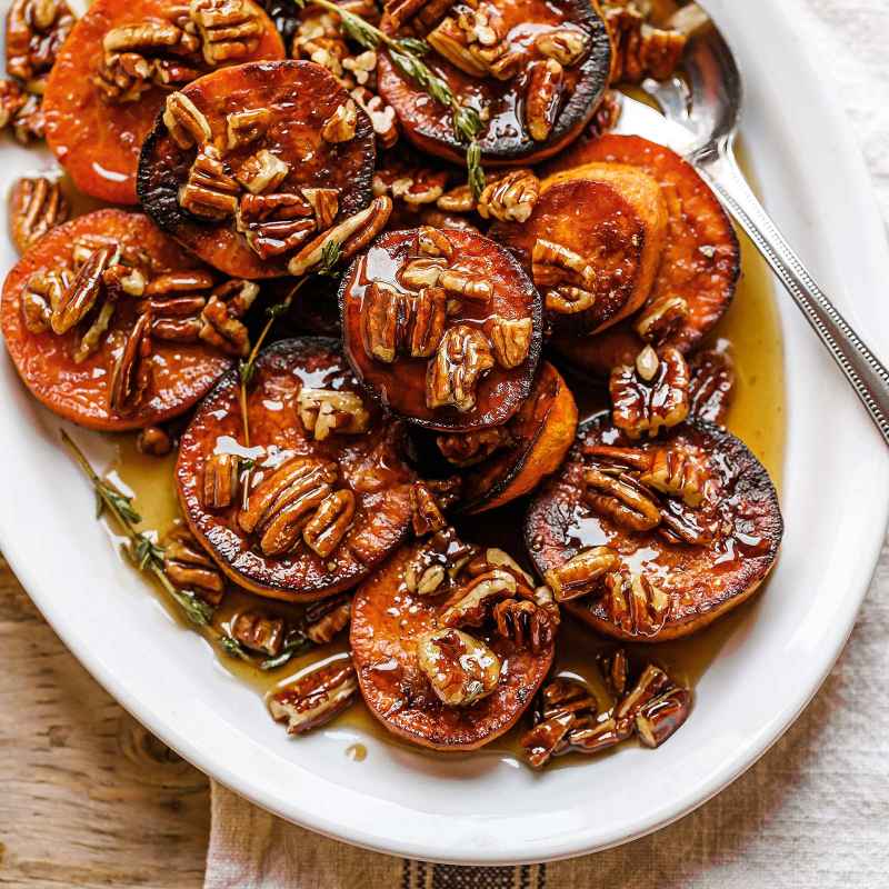 https://www.eatwell101.com/wp-content/uploads/2020/11/Roasted-Maple-Pecan-Sweet-Potatoes-recipe-1-800x800.jpg