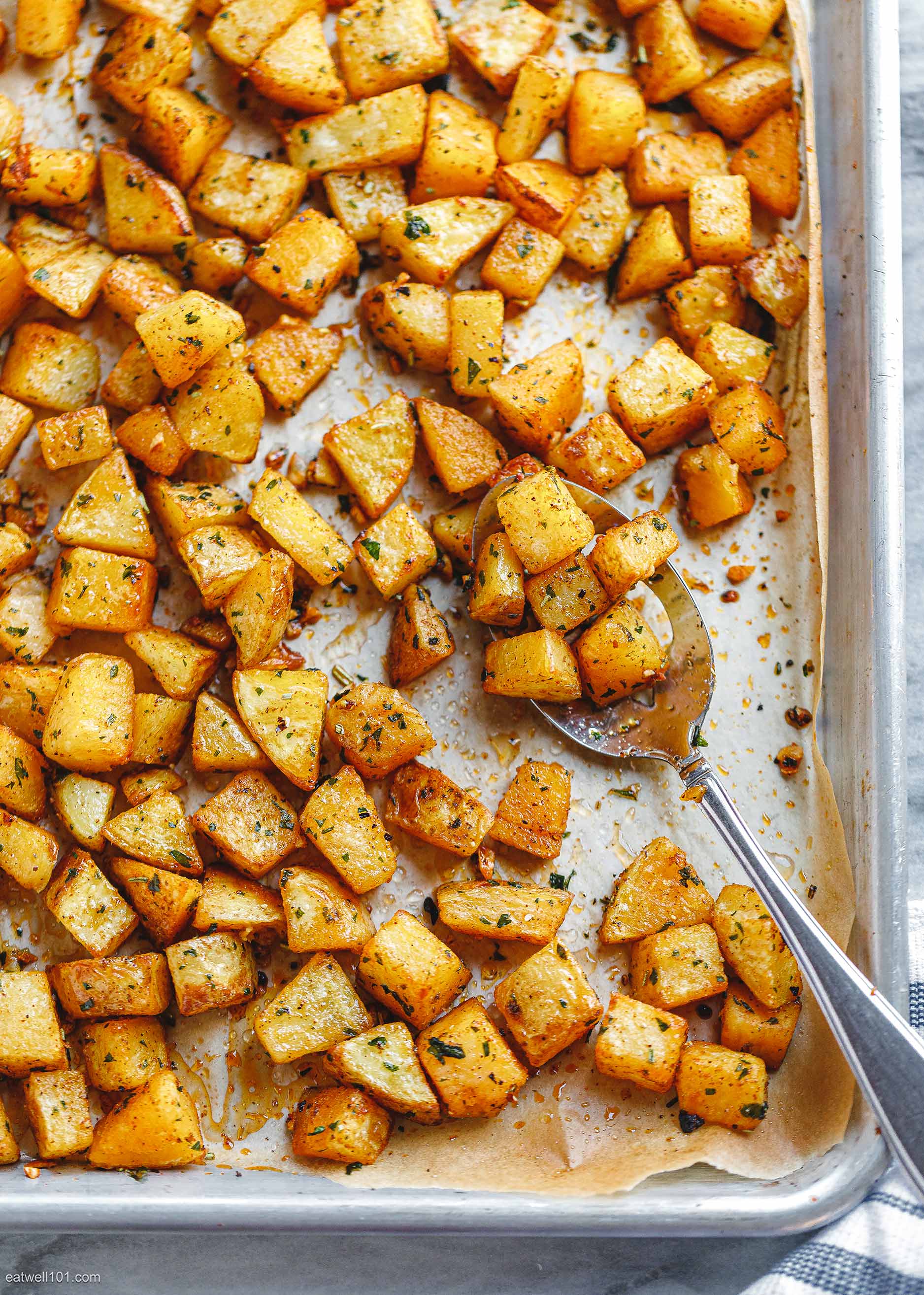 Garlic Roasted Potatoes Recipe – Roasted Potatoes in Oven — Eatwell101