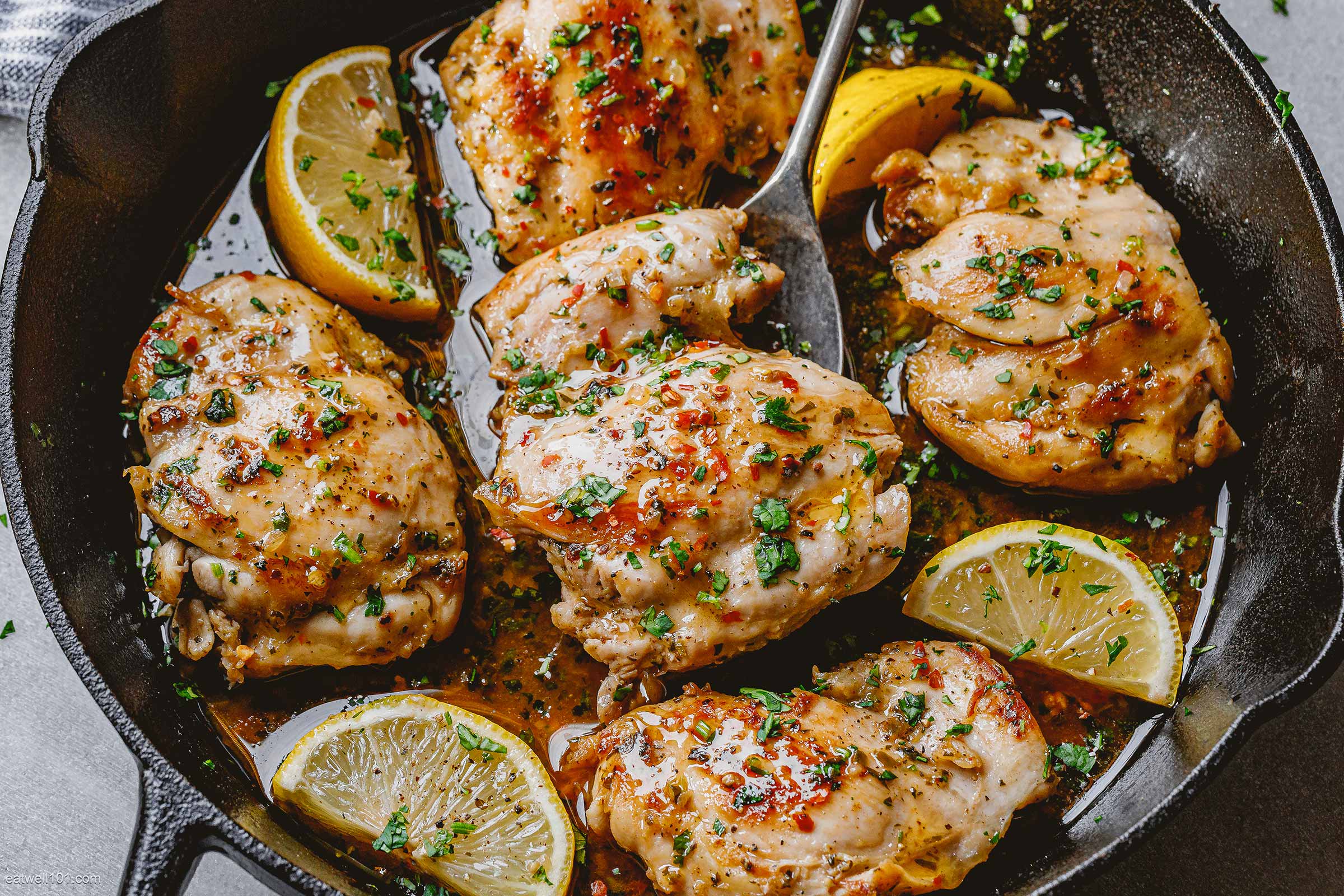How To Make Amazing Baked Lemon Garlic Chicken Thighs And Potatoes