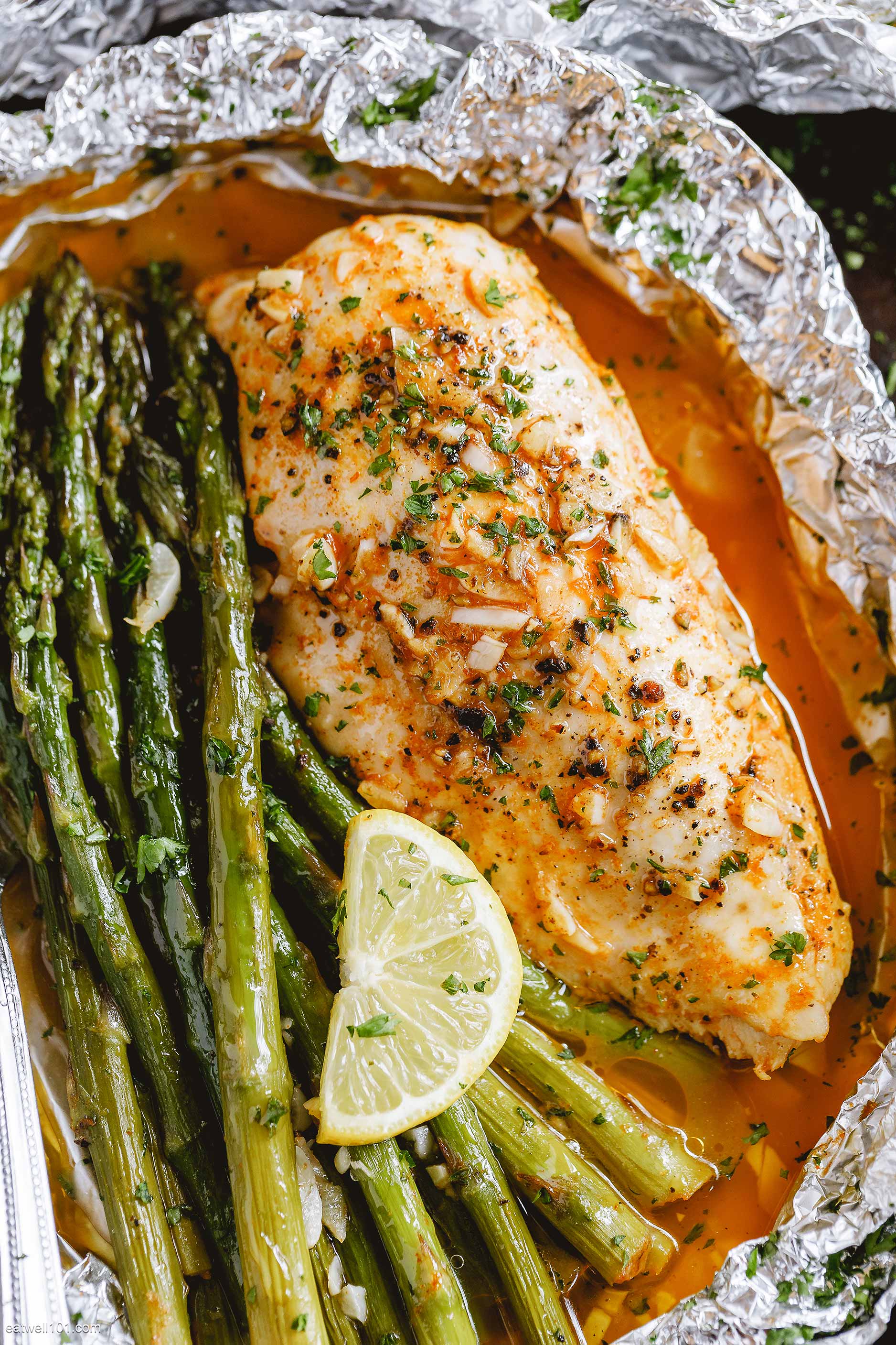 Baked Chicken in Foil Recipe with Asparagus – Chicken Foil Packets ...
