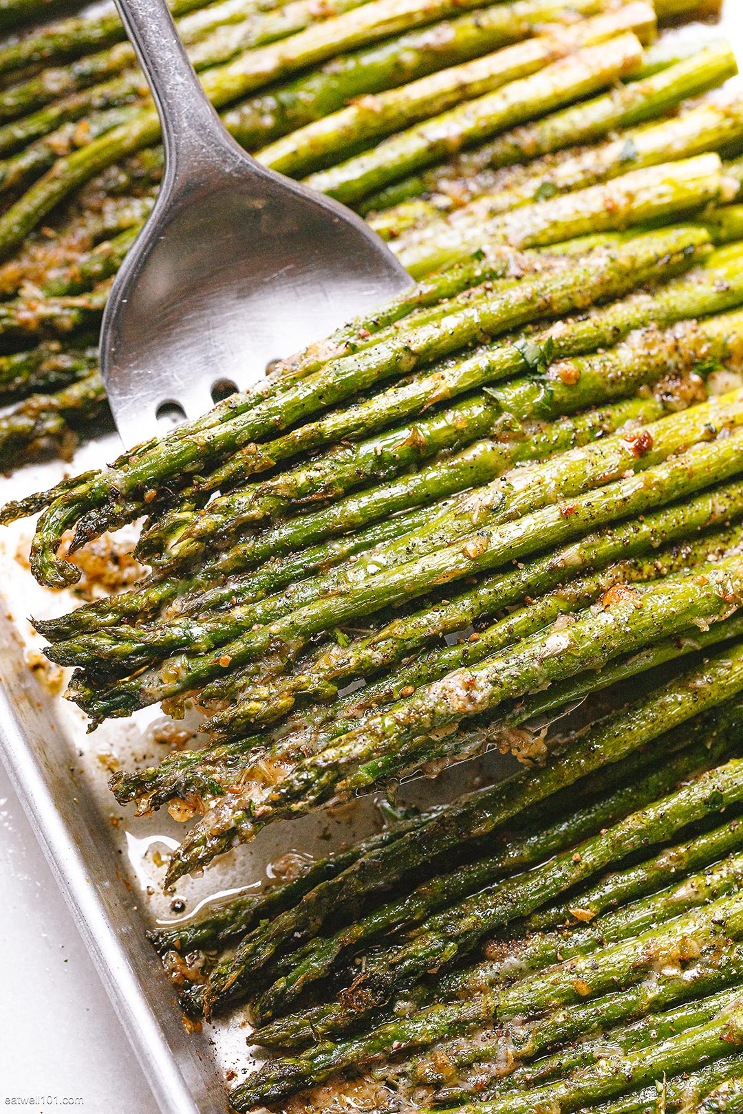 Oven-Roasted Asparagus Recipe – Baked Asparagus Recipe — Eatwell101