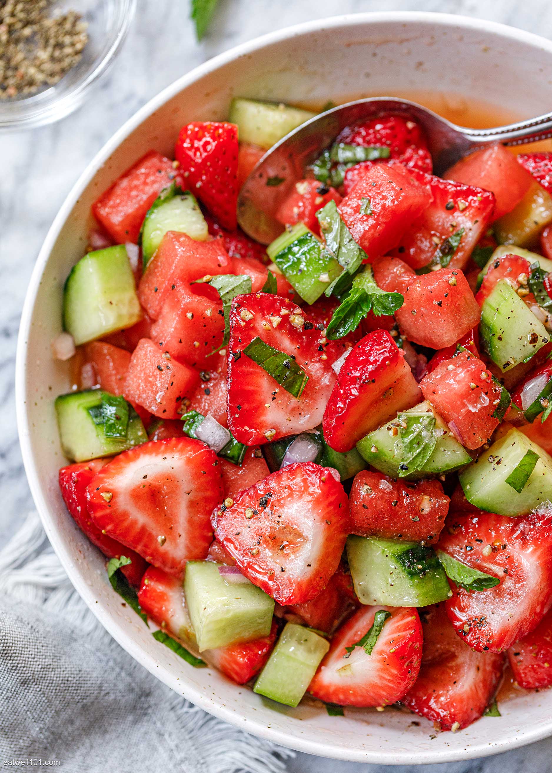 Strawberry Salad Recipe with Watermelon and Cucumber – Healthy ...