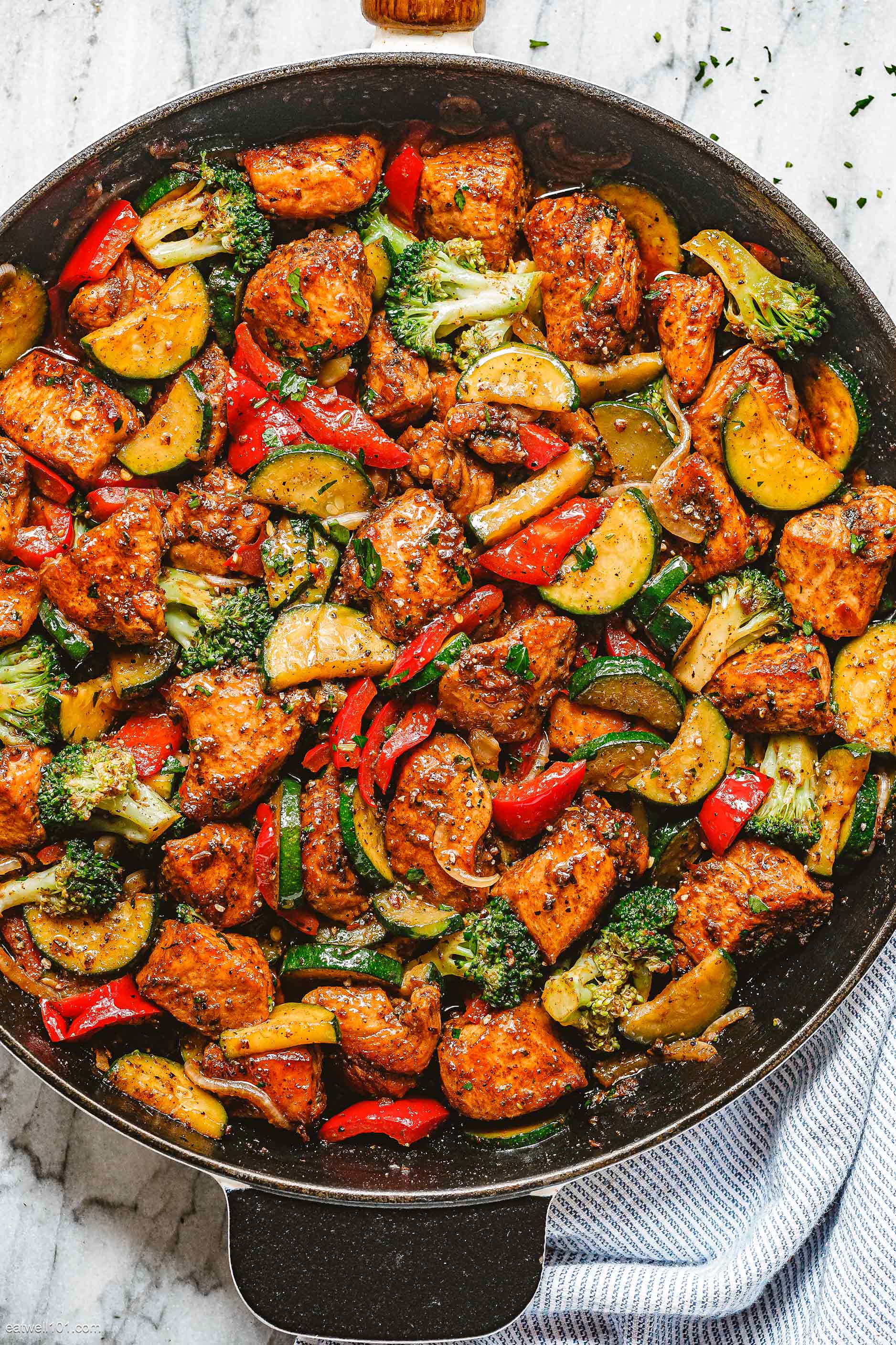 One Pot Chicken Vegetables Recipe Healthy Chicken Recipe Eatwell101