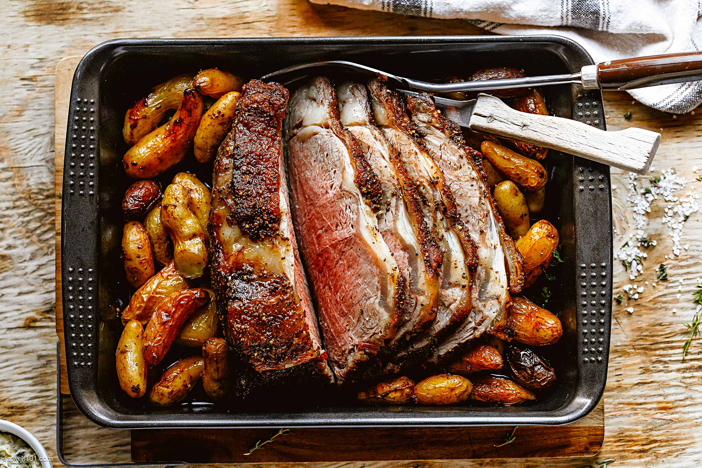 Roast Beef Recipe With Garlic Butter Potatoes How To Slow Roast Beef 