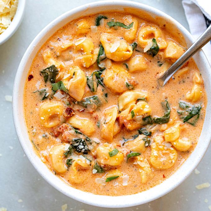 https://www.eatwell101.com/wp-content/uploads/2022/02/Creamy-Tortellini-Soup-recipe-1-680x680.jpg