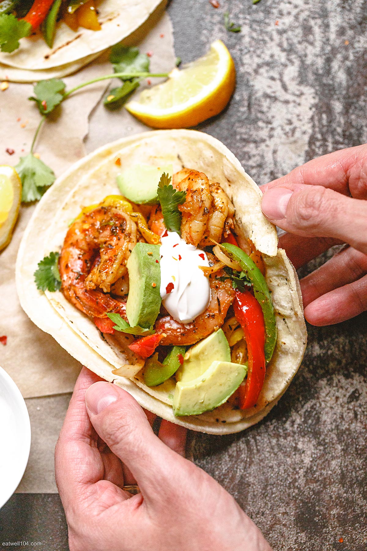 https://www.eatwell101.com/wp-content/uploads/2022/02/best-shrimp-fajitas-recipe.jpg