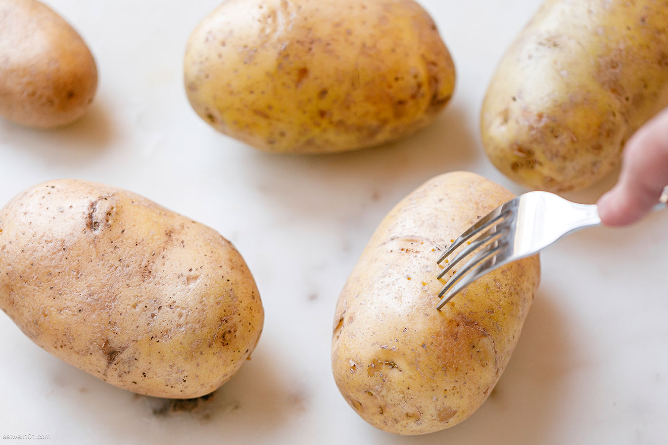 Instant Pot Potatoes with Garlic Brown Butter — Eatwell101