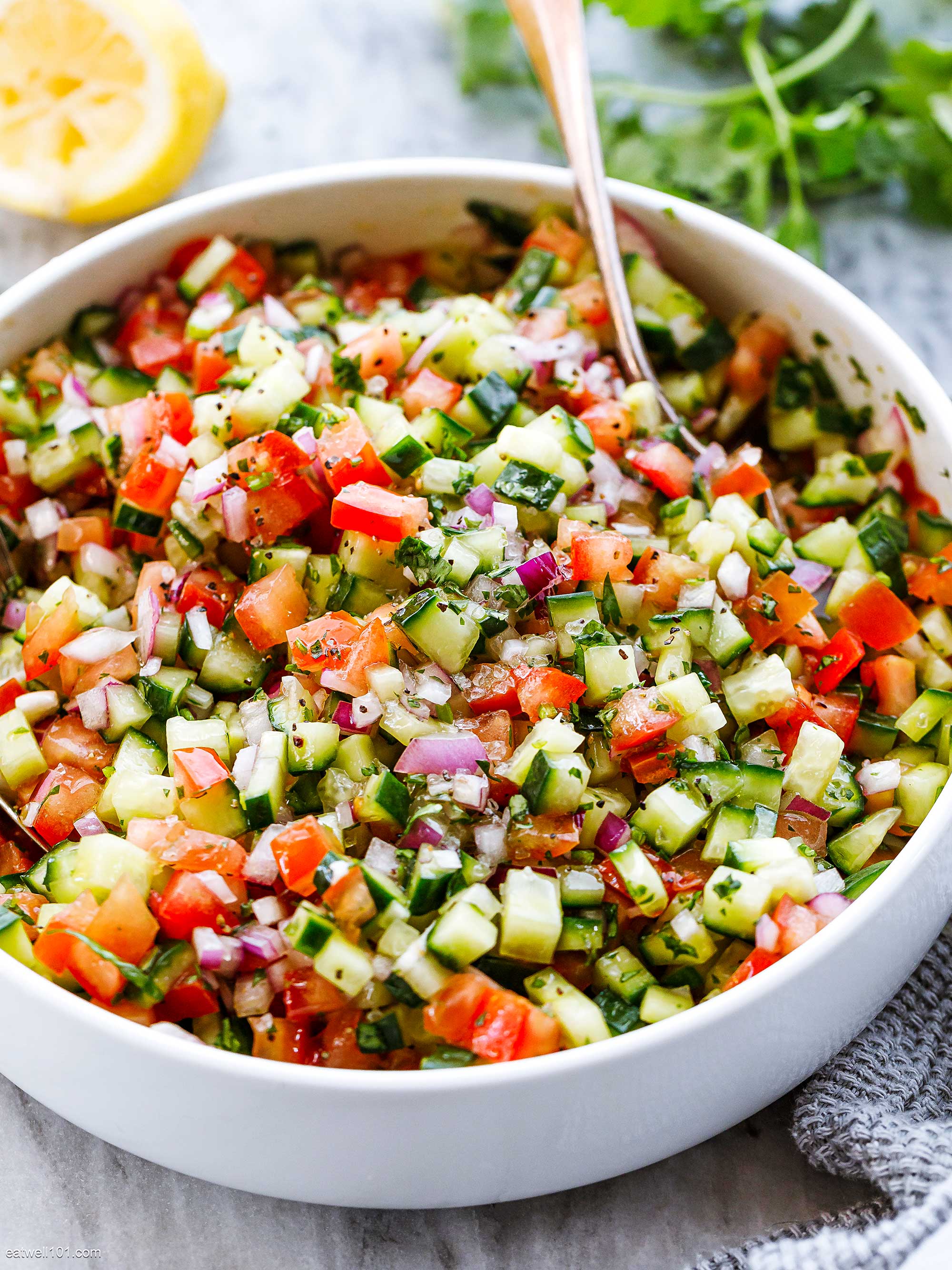 https://www.eatwell101.com/wp-content/uploads/2022/05/mediterranean-tomato-cucumber-salad-recipe.jpg