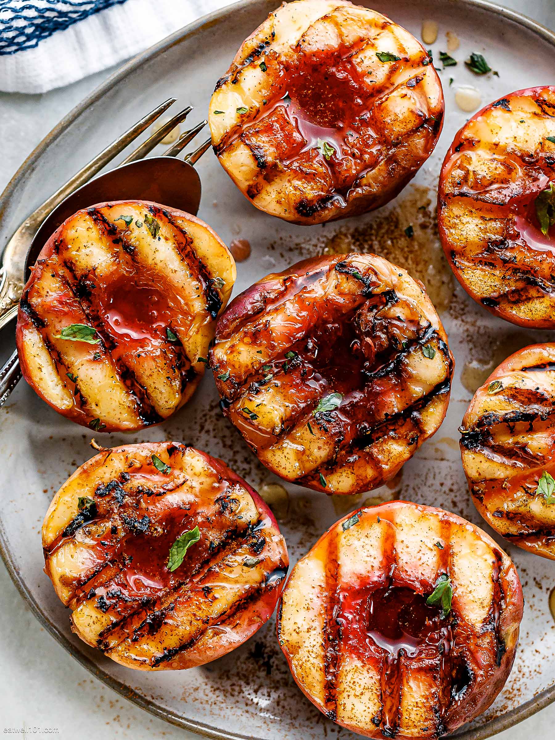 https://www.eatwell101.com/wp-content/uploads/2022/07/how-long-to-grill-peaches.jpg