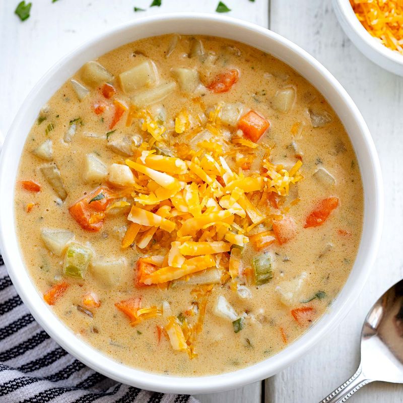 https://www.eatwell101.com/wp-content/uploads/2022/08/cream-of-potato-soup-recipe-1-800x800.jpg