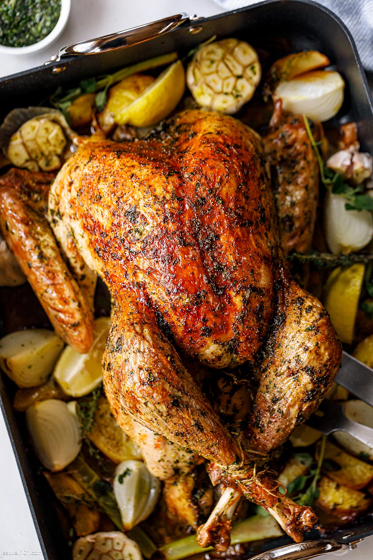 Juicy and Tender Roast Turkey Recipe – Roasted Turkey Recipe — Eatwell101
