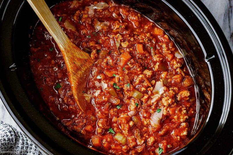 Slow Cooker Italian Turkey Sausage Ragu - Organize Yourself Skinny