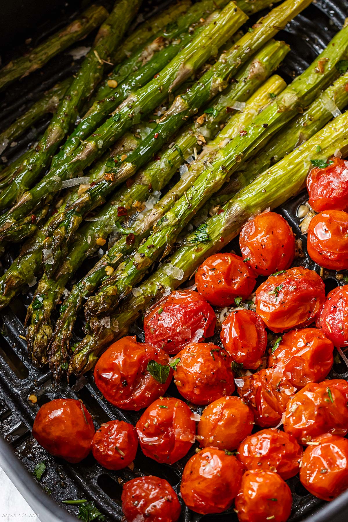 https://www.eatwell101.com/wp-content/uploads/2023/03/air-fried-veggies-recipe.jpg