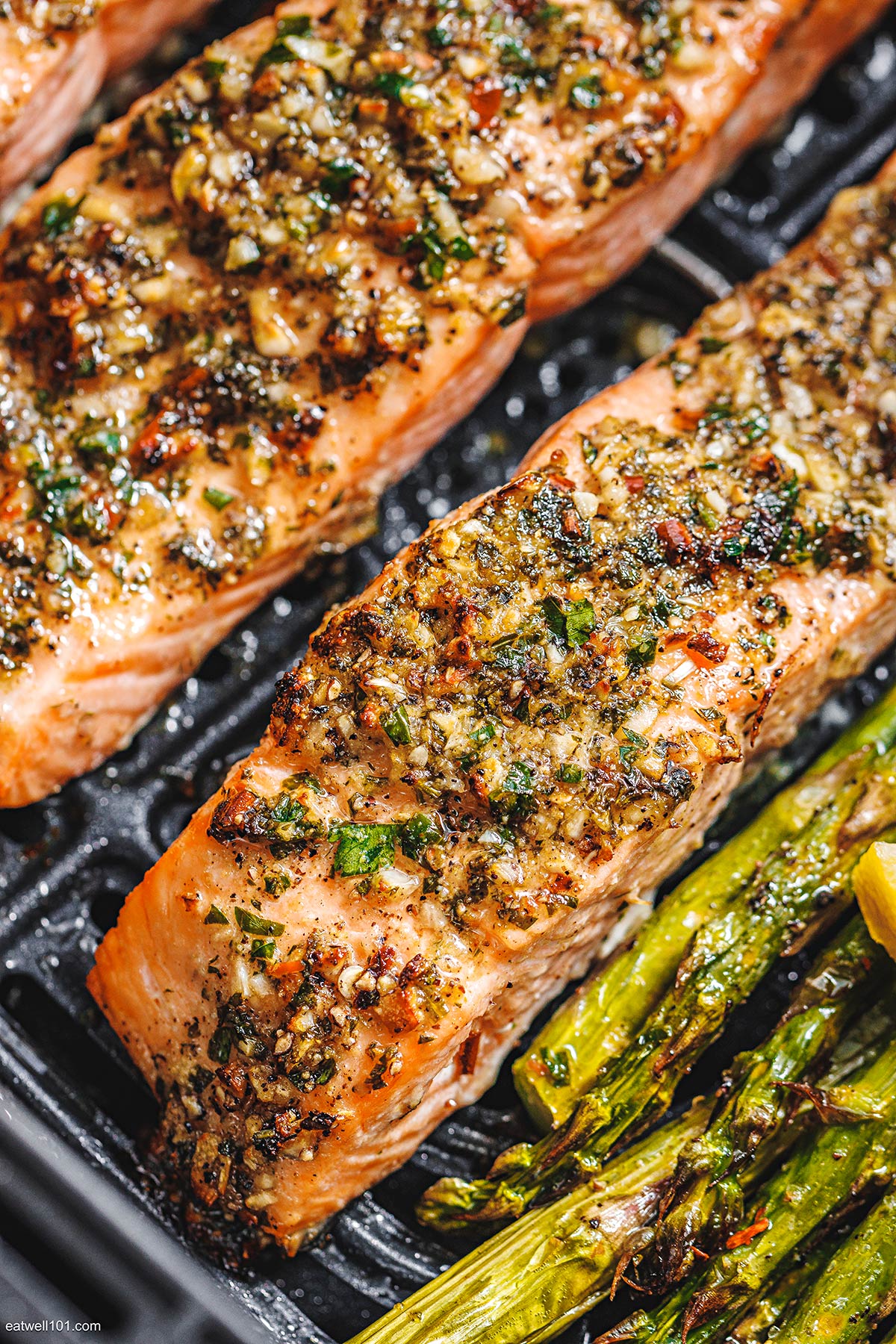 Air Fryer Salmon Recipe with Asparagus – How to Cook Salmon In the AIr ...
