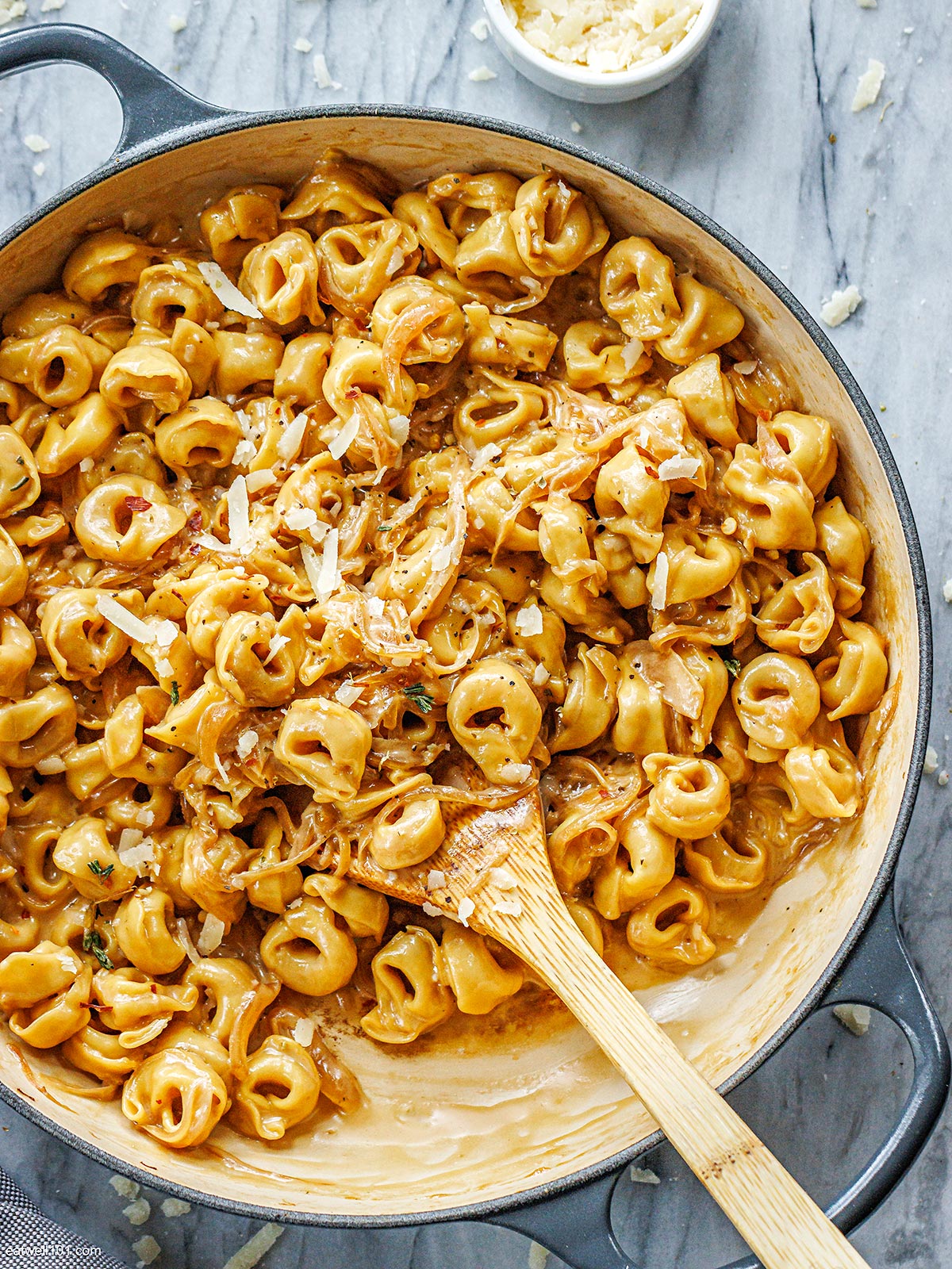 Creamy French Onion Tortellini Recipe – One-Pot French Onion Pasta Recipe —  Eatwell101