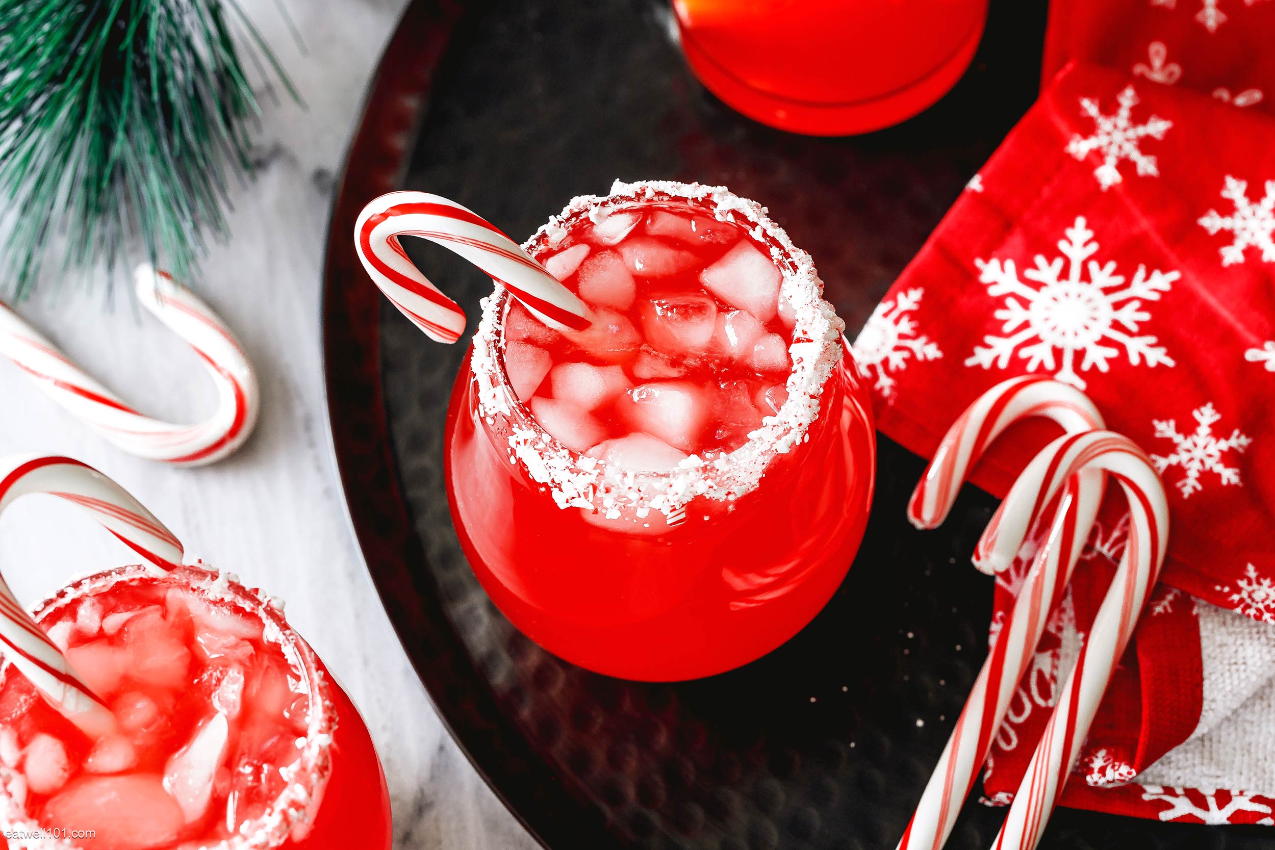 16 Easy Holiday Cocktails