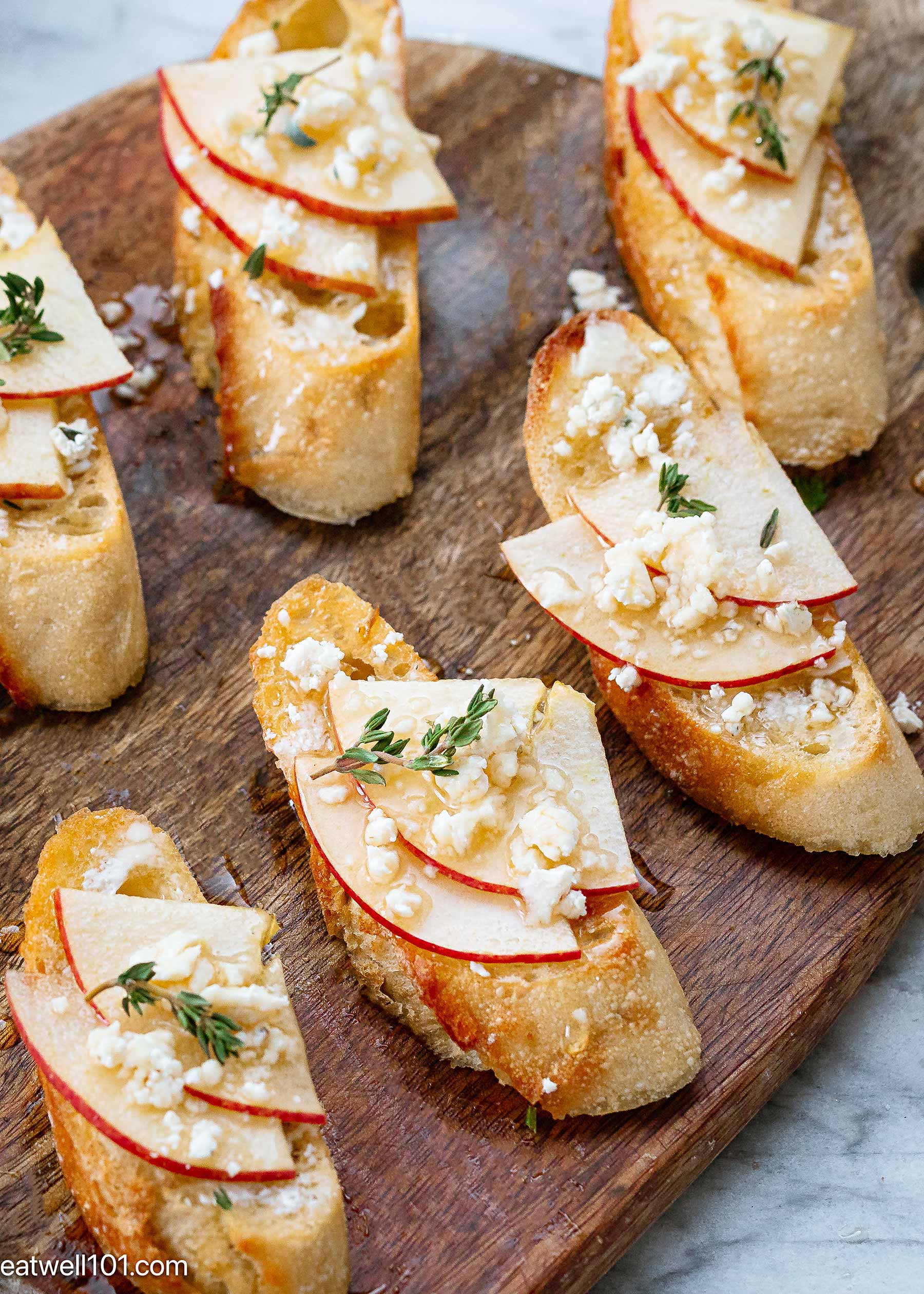 apple feta toasts